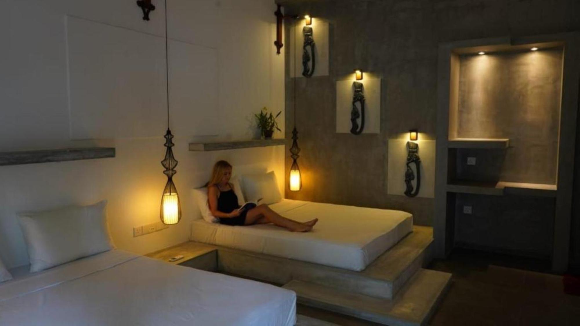 Midigama Holiday Inn Zewnętrze zdjęcie