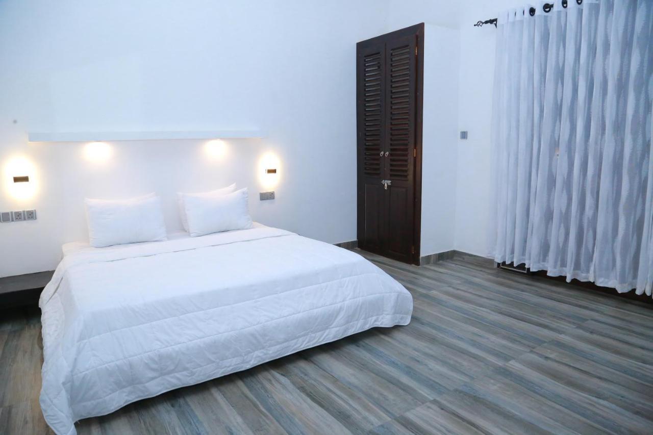 Midigama Holiday Inn Zewnętrze zdjęcie